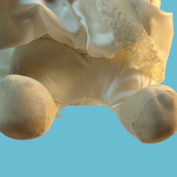 Plush Angel Doll Music Box Movement Satin Lace Gold Wings Hark The Angels Sing - Picture 9 of 12